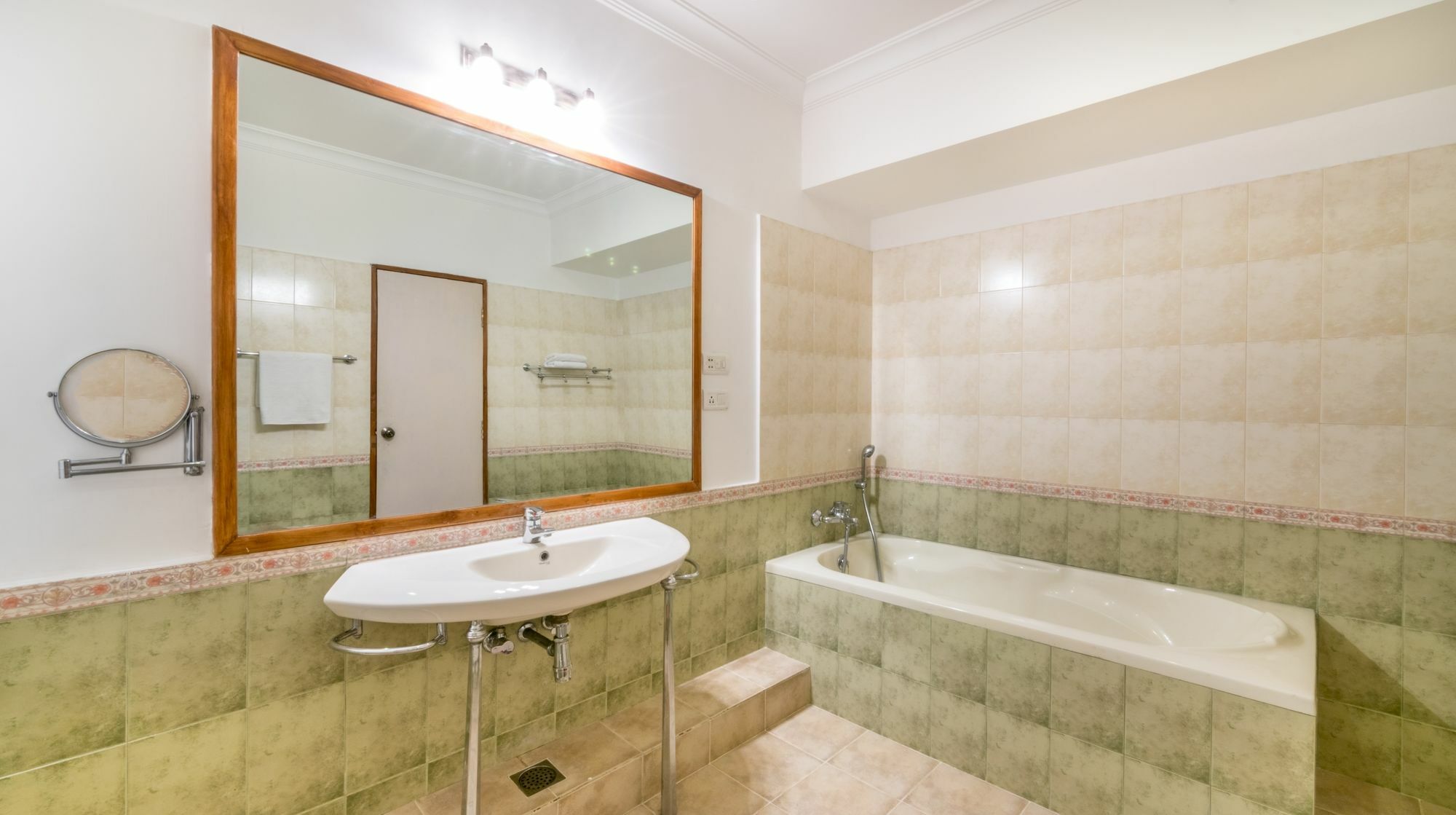 Octave Hotel - Double Road Bangalore Bagian luar foto